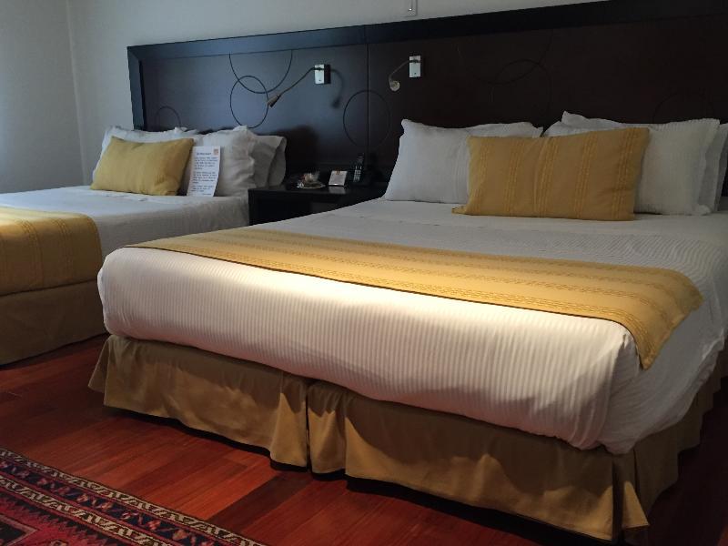 Hotel Emaus Богота Экстерьер фото